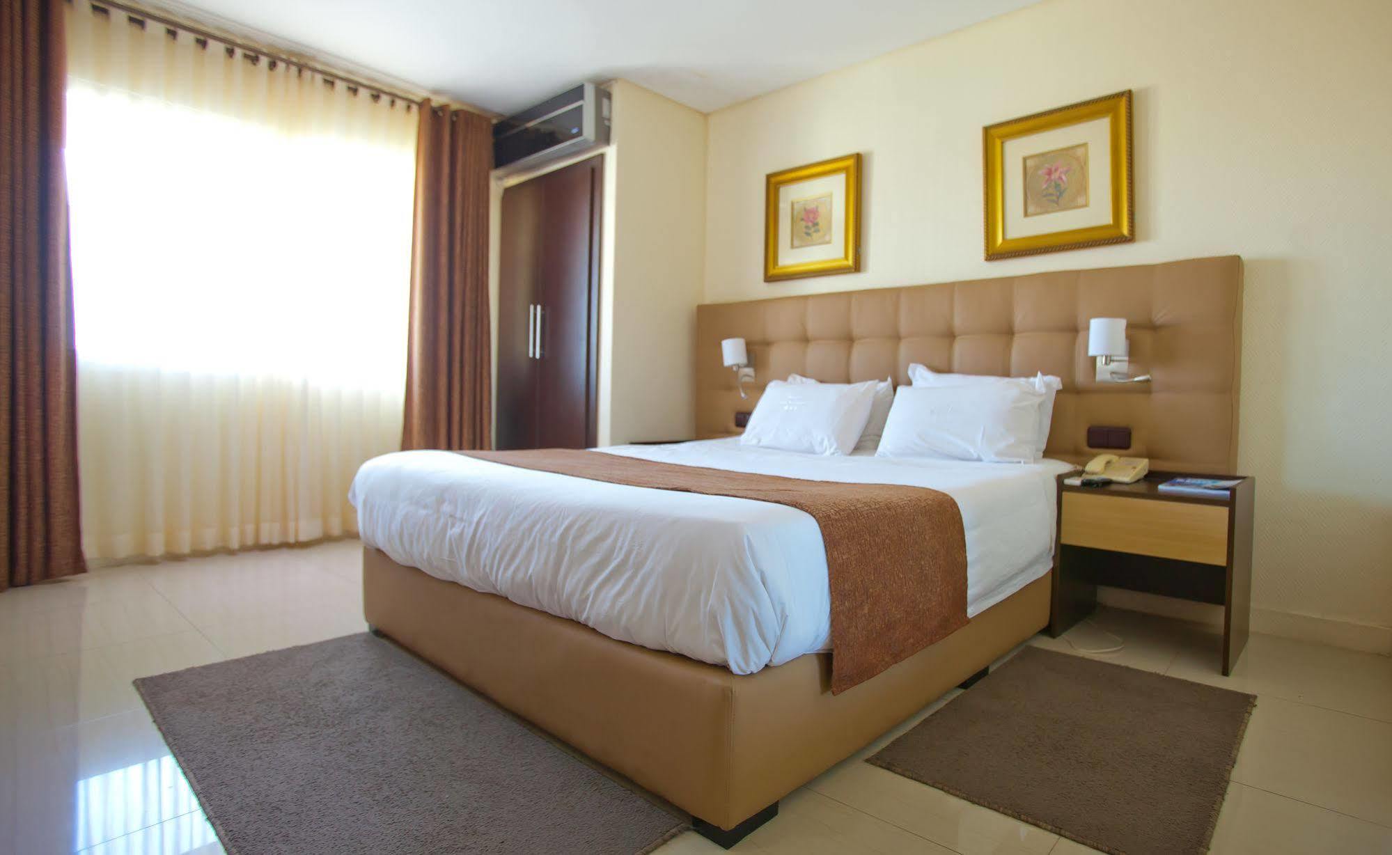 Hotel Monte Carlo มาปูโต ภายนอก รูปภาพ