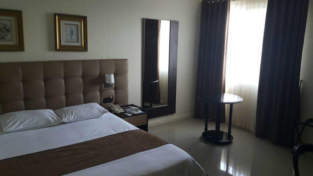 Hotel Monte Carlo มาปูโต ภายนอก รูปภาพ